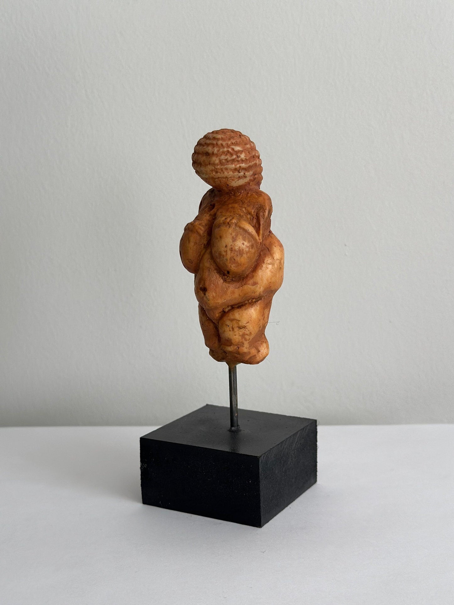 Anatolian Gift BoxVENUS OF WILLENDORF Statue