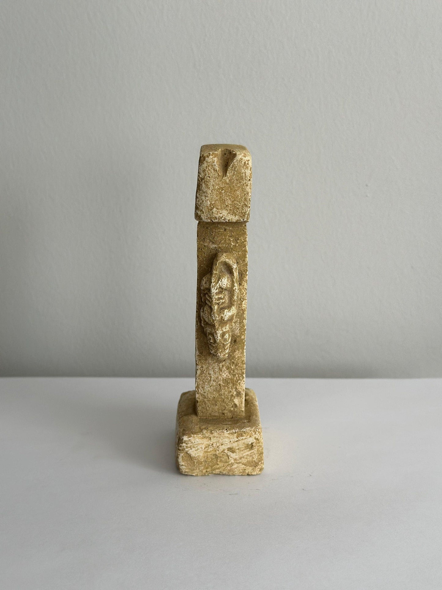 Anatolian Gift BoxGobeklitepe - Pillar 27, Enclosure C: predator (perhaps a felid) Leopard - shaped / Netflix Tv Series THE GIFT (ATIYE) Gobeklitepe , Urfa