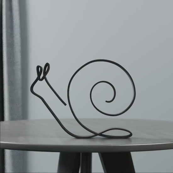 Snail - Line Art Figure